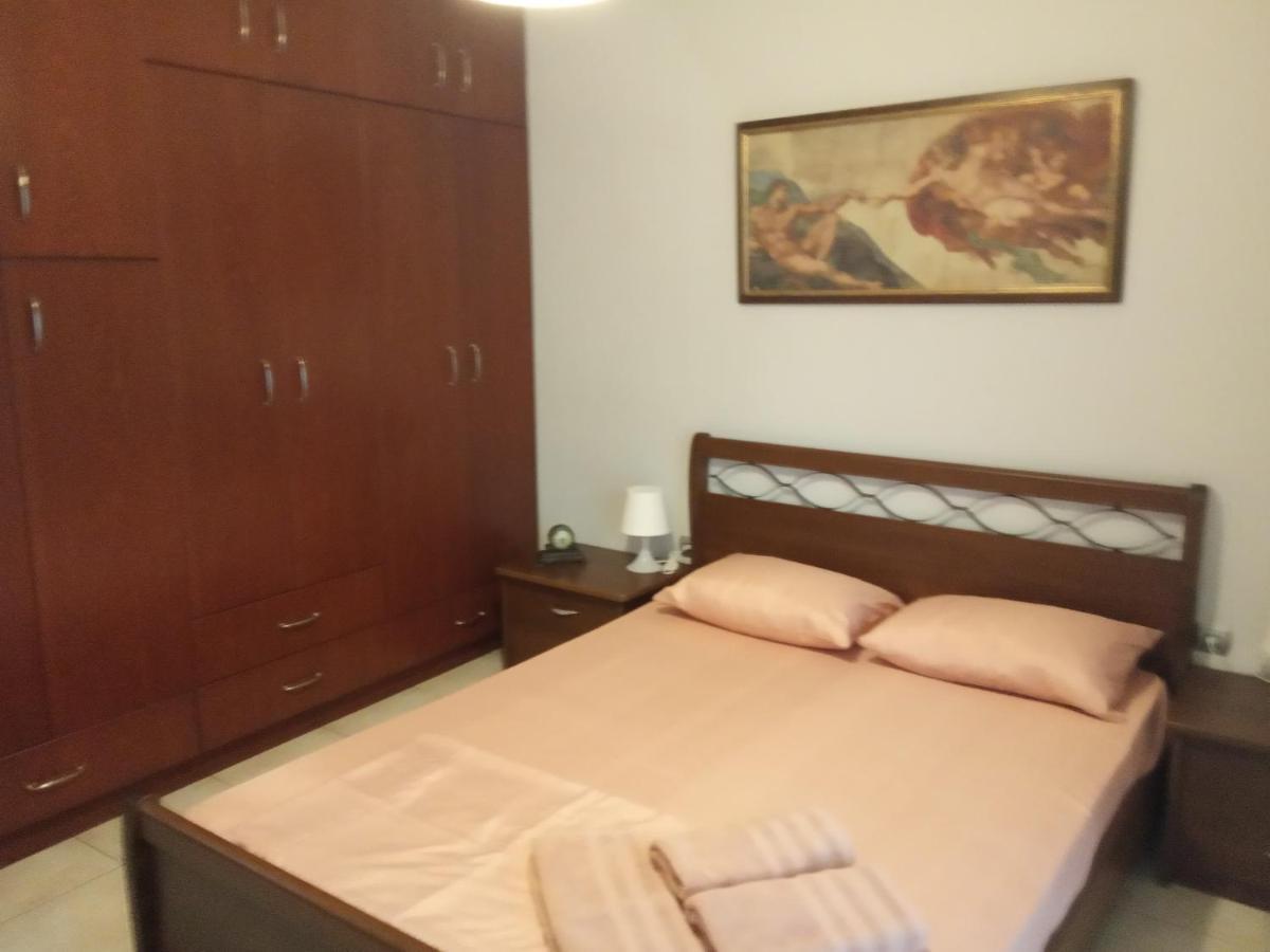 Isavrou Apartment Komotiní Exteriér fotografie